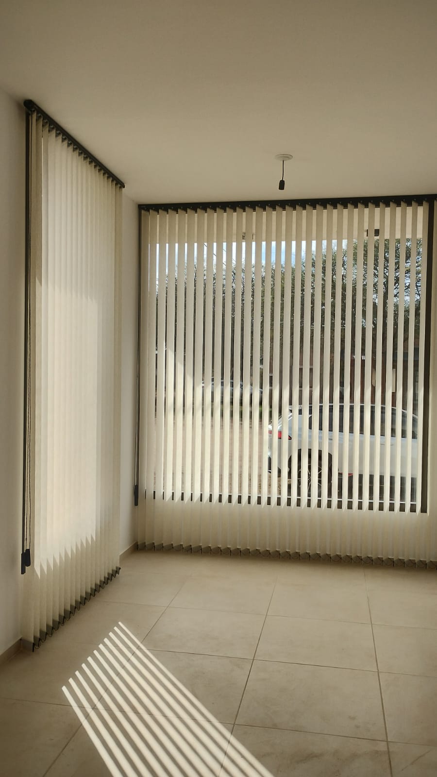 Cortina Bandas Verticales Sun Screen