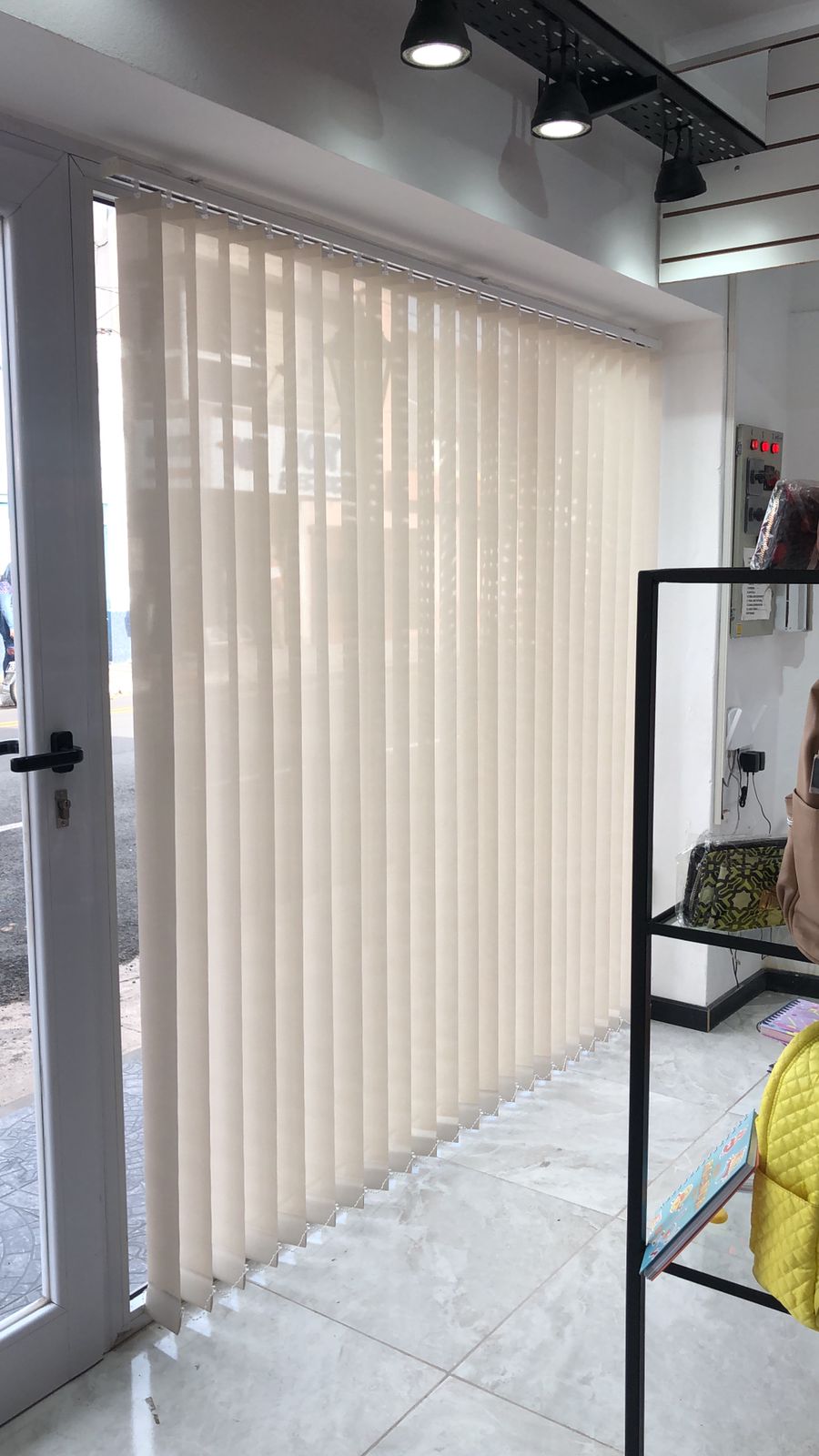 Cortina Bandas Verticales Sun Screen