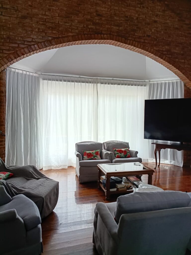Referencia de confección de dos pellizcos para Cortinas Motorizadas Clásicas